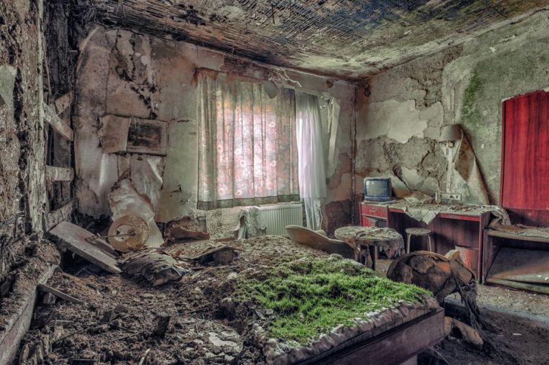 Фотогалерея заброшенных зданий бывшей ГДР