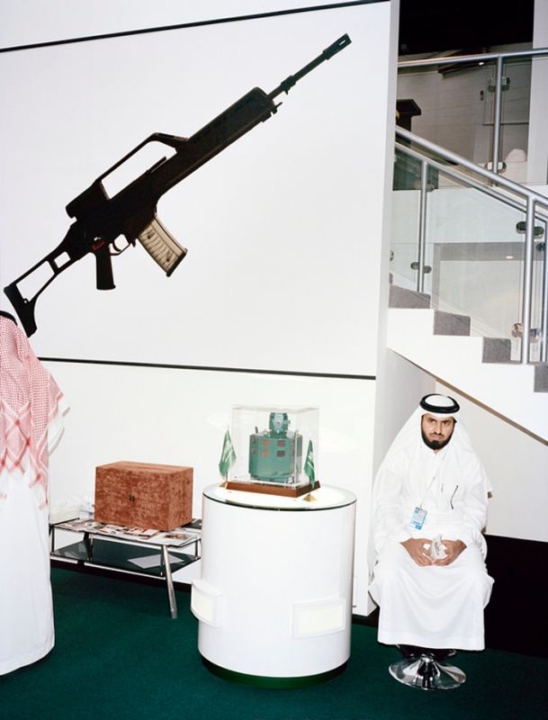 Фотогалерея с крупнейшей на Ближнем Востоке выставки вооружений IDEX