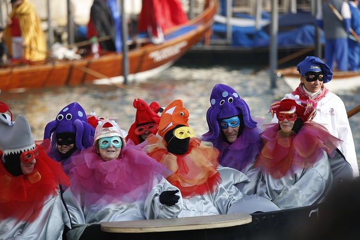 Венецианский карнавал 2016: фотогалерея открытия