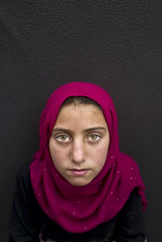 Фотограф заглянул в глаза сирийских детей
