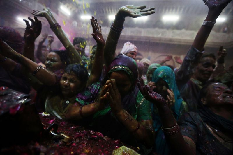 В Индии прошел ежегодный фестиваль весны