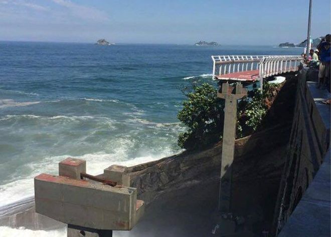 Пять человек пропало без вести в результате обвала велосипедного моста в Рио-де-Жанейро