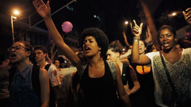 Бразилия шокирована кадрами группового изнасилования