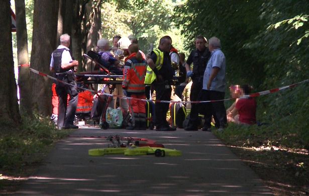 Террорист ранил 14 человек ножом в Германии