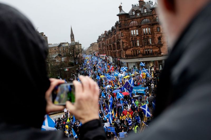 Первый министр Шотландии выступила за легальный референдум о независимости от Великобритании