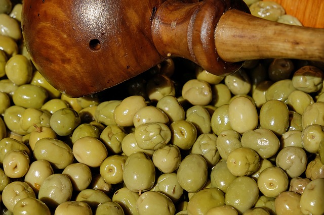 Маслины VS оливки: в чем разница