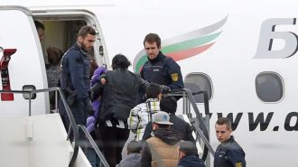 Мигранты массово покидают Германию