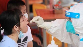 В Нанкине Китай столкнулся с самым сильной вспышкой COVID-19 после начала эпидемии в Ухани